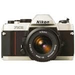 Nikon ��჌�t�J���� FM10 �W���Z�b�g(FM10�{�f�B�EAi�Y�[���j�b�R�[��35~70mmF3.5~4.8S�E�J�����P�[�X�E�X�g���b�v�t)