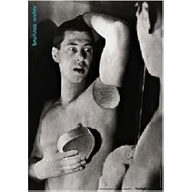 �|�X�^�[ �o�E�n�E�X herbert bayer portrait1932�N