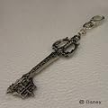 KINGDOM HEARTS  �L�[�u���[�h�L�[�z���_�[�߂����肵�v���o