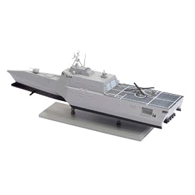 ���p�A�����J�C�R ���݈�퓬�� �C���f�B�y���f���X LCS-2 (1/700 �v���X�`�b�N���f���L�b�g)