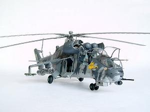  1/35 ヘリコプター ミル Mi-24V ハインドE 攻撃ヘリコプター