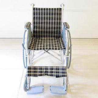 イエローチェックカラー【送料無料】【ファンライト】【自走式】【折りたたみ式】【アルミ】【車椅子(車いす)】【ノーパンクタイヤ】【超軽量】【背面ポケット】【車イス】【駐車&介助ブレーキ付き】【SGマーク認定工場製品】