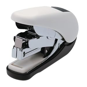 【クリックでお店のこの商品のページへ】PLUS フラットホッチキスフラットかるヒット ホワイト ST-010V WH 30-491