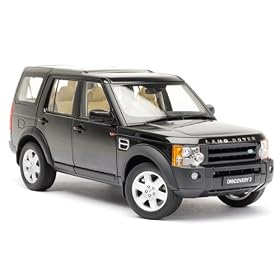 AUTOart 1/18 �����h���[�o�[ �f�B�X�J�o���[ 3 05 (�u���b�N) C8 (748024)