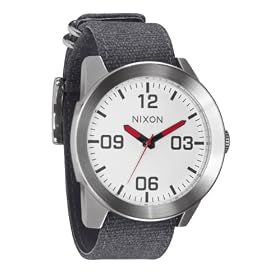 [�j�N�\��]NIXON CORPORAL: WHITE NA243100-00 �����Y �y���K�A���i�z