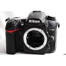 Nikon �f�W�^����჌�t�J���� D7000