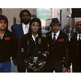 �u���}�C�h�ʐ^���}�C�P���E�W���N�\��Michael Jackson/�wBAD�x�̃X�^�b�t��