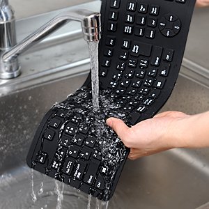 【日本テレビ「スクール革命」フジテレビ「めざましテレビ」で紹介】 シリコンキーボード 防水 ブラック 400-SKB013BK