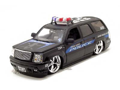  �_�C�L���X�g�J�[ 2002 �L���f���b�N �G�X�J���[�h DUB �p�g�J�[ 1/24 �i���s�A���i�j