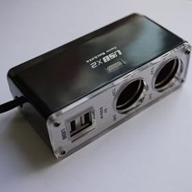 USB �V�K�[�\�P�b�g �`���[�W���[ 2�A (12V/24V �Ή�)