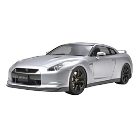 1/24 �X�|�[�c�J�[�V���[�Y NO.300 NISSAN GT-R 24300