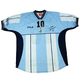 �}���h�[�i���ދL�O���� 2001�A���[���`����\ ���� ���j�t�H�[��L�T�C�Y �yFILA/�t�B���z 101028