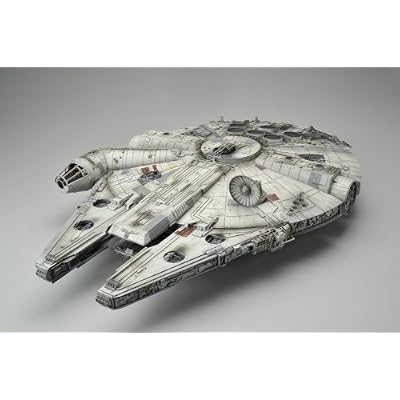 STAR WARS ミレニアム・ファルコン (1/72スケール塗装済み完成品)