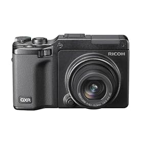 RICOH �f�W�^���J���� GXR+S10KIT