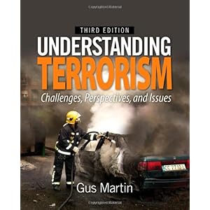 【クリックで詳細表示】Understanding Terrorism： Challenges， Perspectives， and Issues [ペーパーバック]