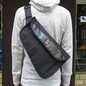 CHROME �t�s�h�k�h�s�x BAGS �N���[�����b�Z���W���[�o�b�O FLUX BLACK/BLACK