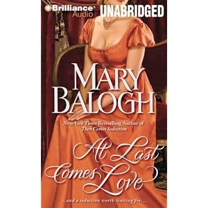 【クリックで詳細表示】At Last Comes Love (Huxtable)： Mary Balogh， Anne T. Flosnik： 洋書