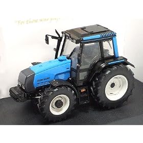 ���j�o�[�T���z�r�[�Y 1/32 Valtra Mezzo Hi Tech 6850