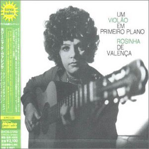Um Violão Em Primeiro Plano