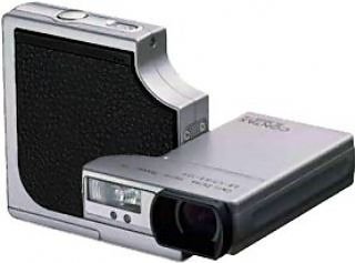 Camcorder: Contax SL 300R T 3,2 Megapixel Digitalkamera