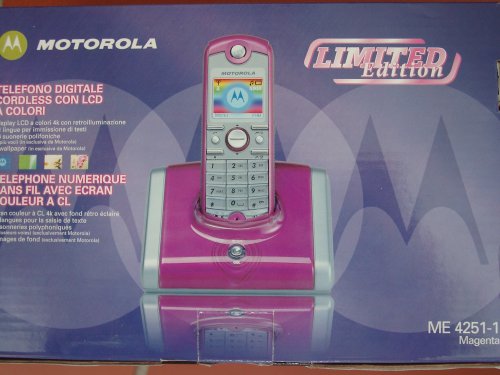 MP3 Player: Motorola ME4251-1 magenta