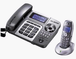 Digitalkameras: DSC Zettler ZET-Phone 400 CLIP-Telefon mit zus�tzlichem schnurlosen DECT Mobilteil