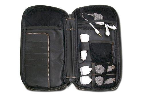 Navigationssysteme: iPod Travel Kit: HotSync Kabel, Kopfh�rer, Adapter